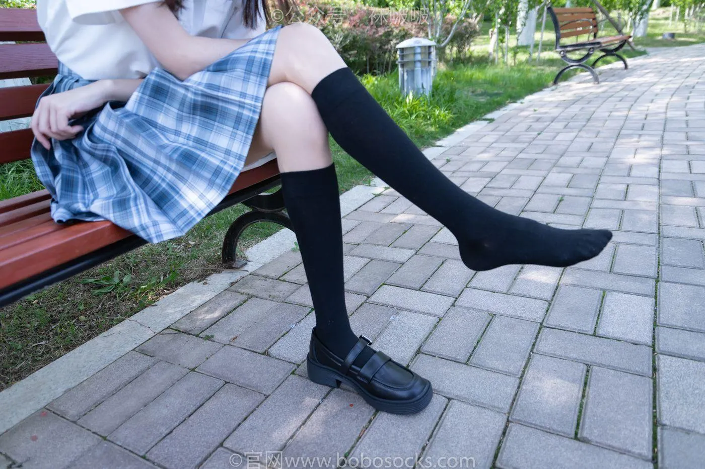 [BoBoSocks袜啵啵]NO.007 稚予-JK制服、皮鞋、黑色中筒棉袜、肉丝 [143P]插图2